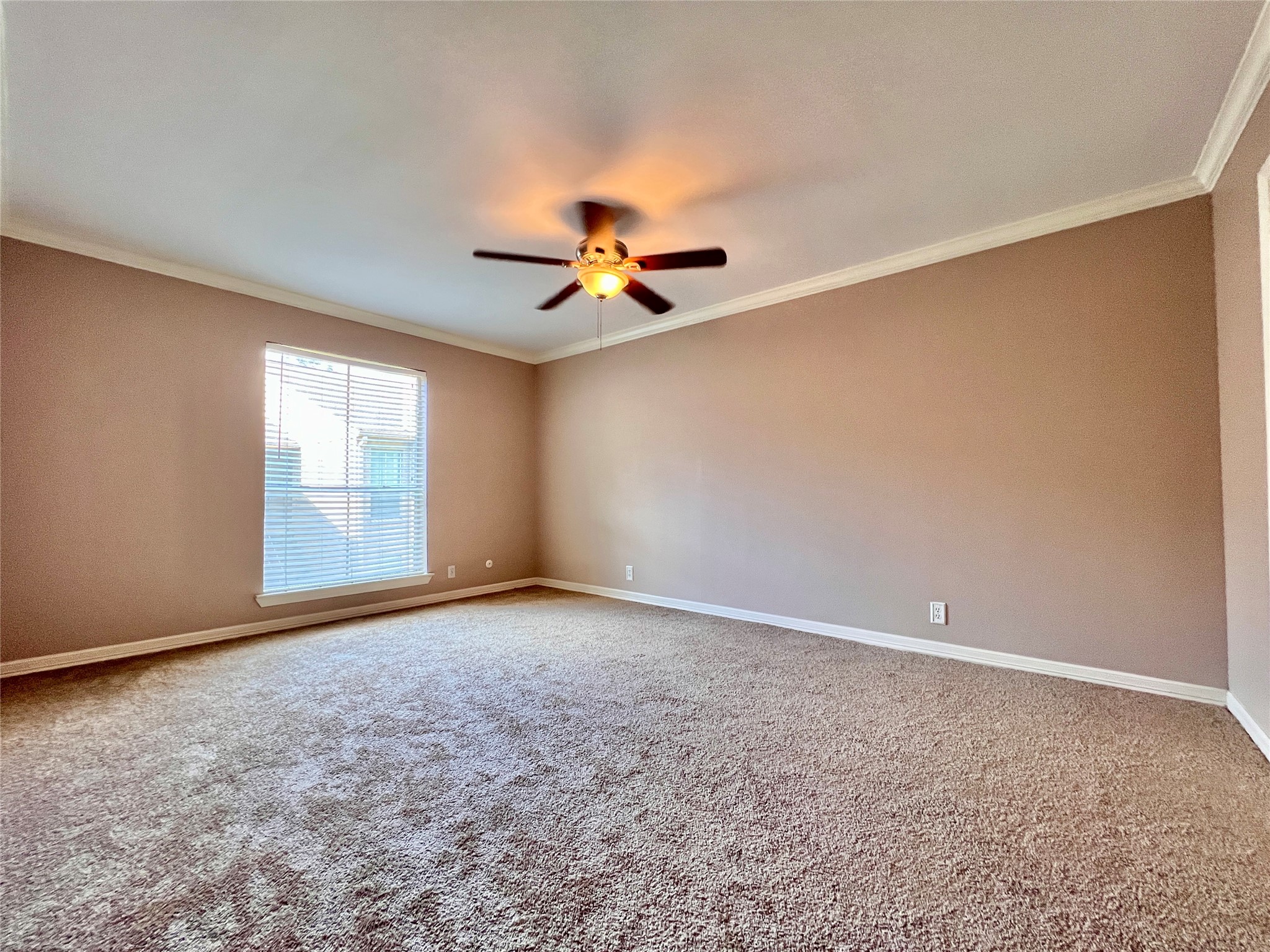 700 Thicket Lane, Unit 804 Houston, TX 77079 - Photo 15 of 26 a view of empty room with ceiling fan