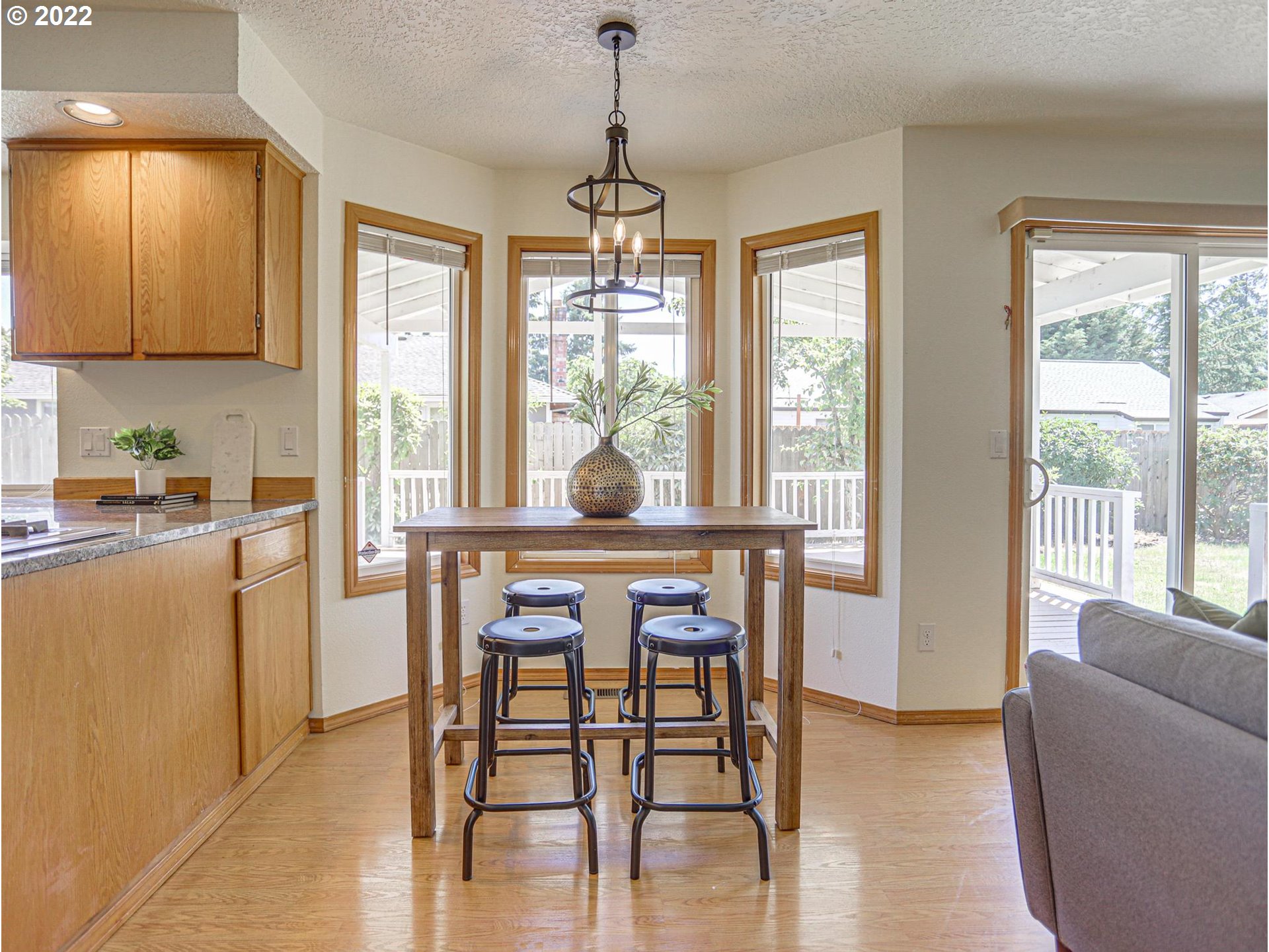 467 Southwest Nancy Circle Gresham, OR 97030 - Photo 11 of 32 Breakfast Area