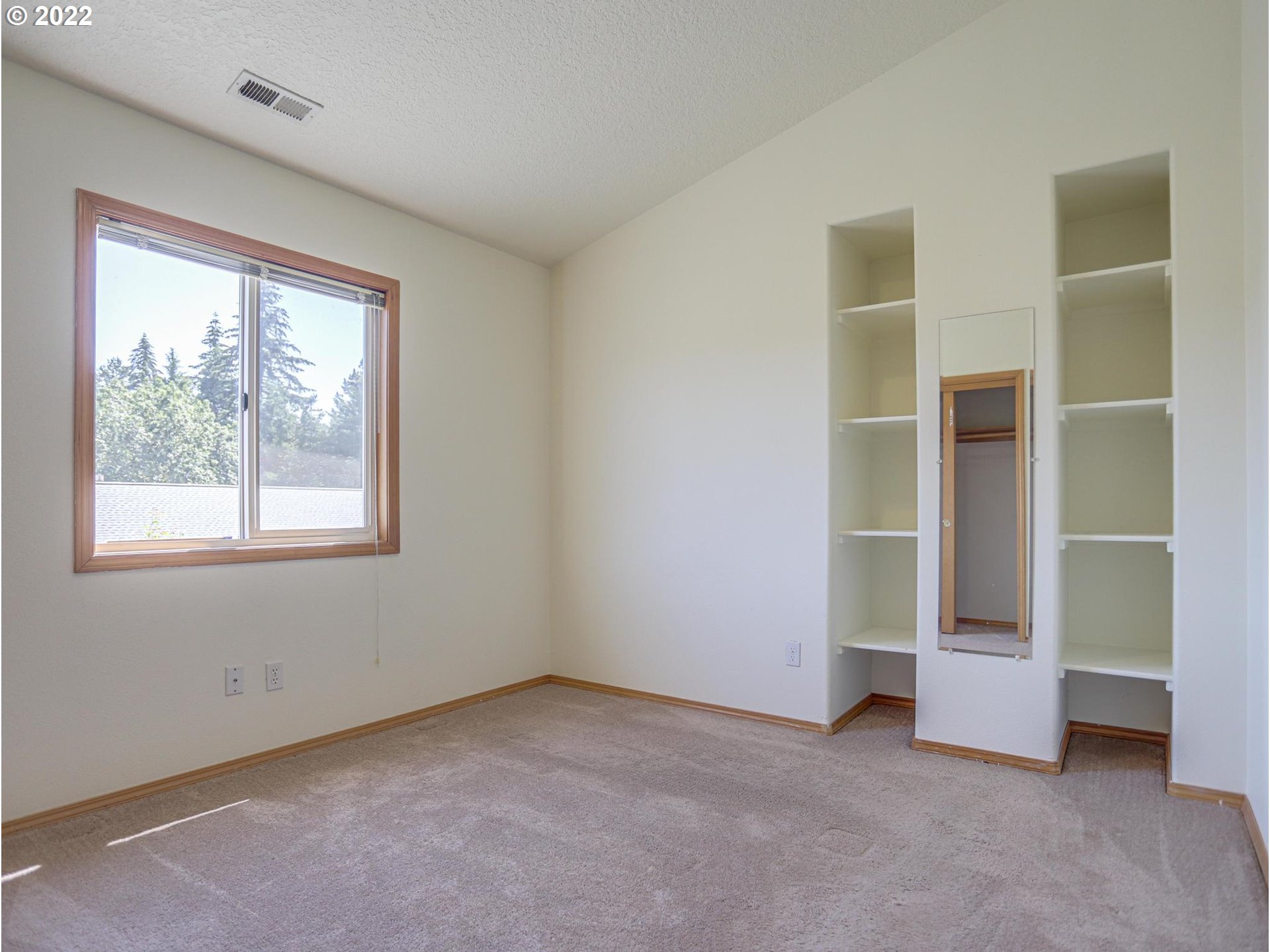 467 Southwest Nancy Circle Gresham, OR 97030 - Photo 22 of 32 Bedroom