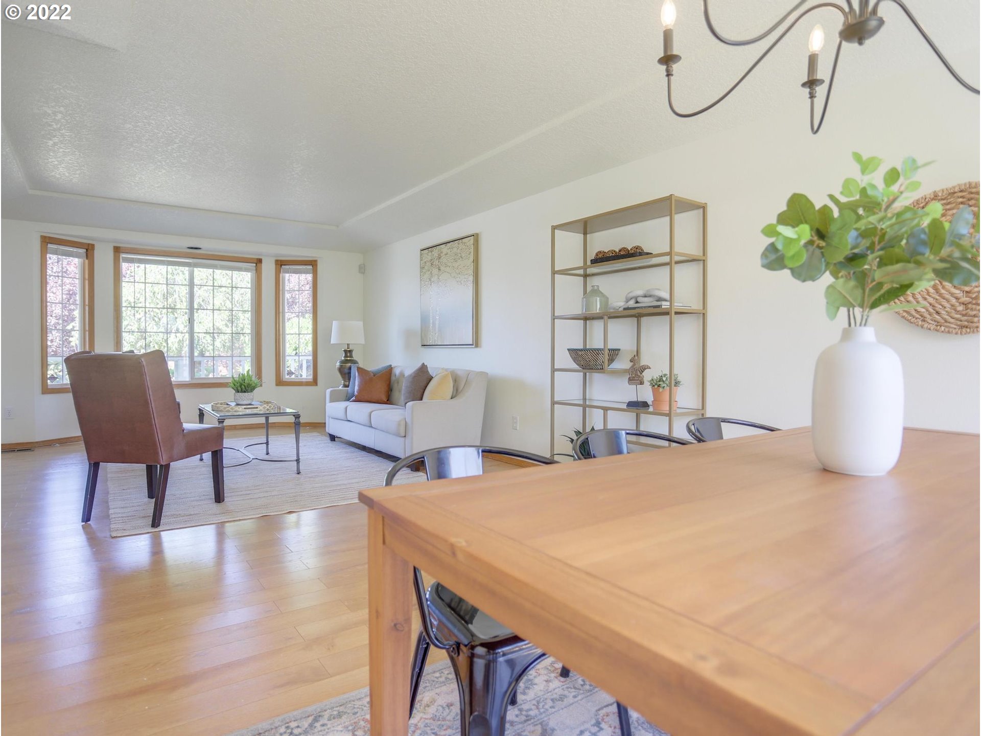 467 Southwest Nancy Circle Gresham, OR 97030 - Photo 5 of 32 Dining Room
