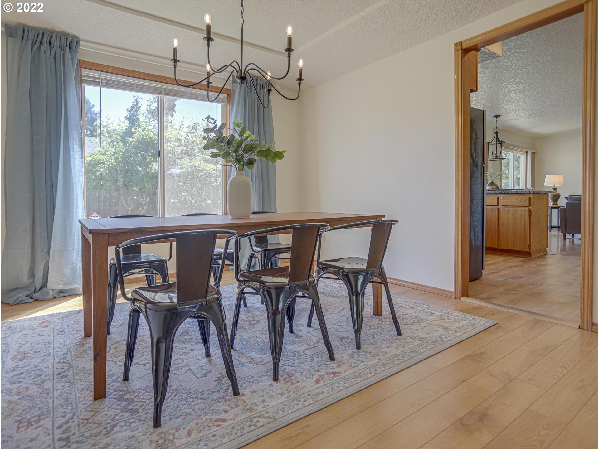 467 Southwest Nancy Circle Gresham, OR 97030 - Photo 7 of 32 Dining Room