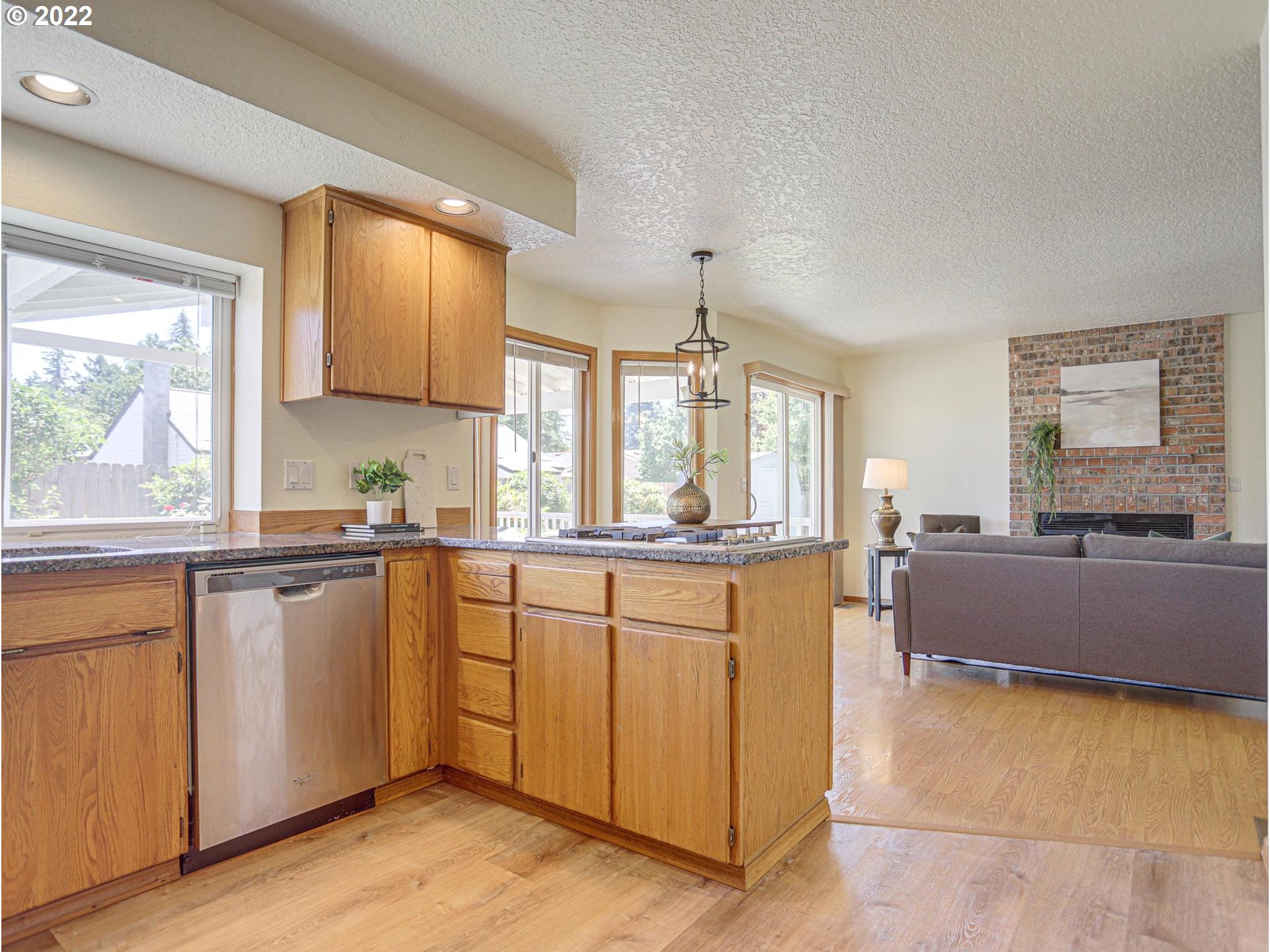 467 Southwest Nancy Circle Gresham, OR 97030 - Photo 10 of 32 Gallery Image 10