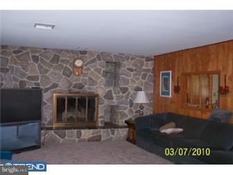 3474 Finland Road Pennsburg, PA 18073 - Photo 5 of 12 a living room with furniture