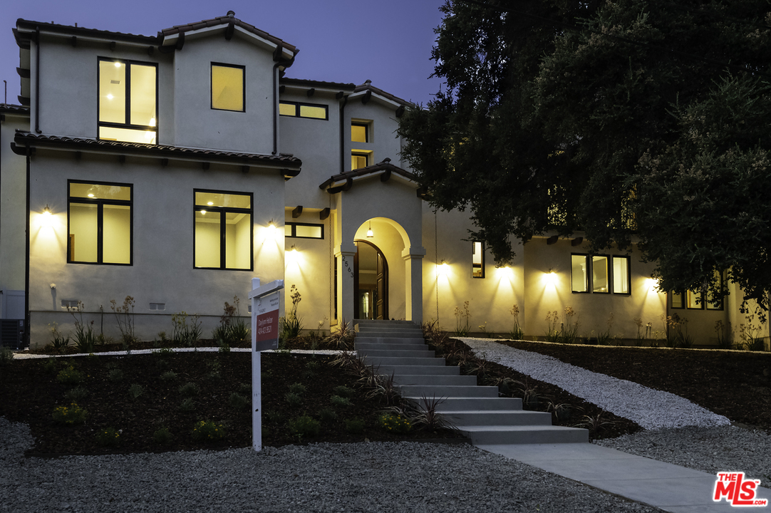 2563 Stokes Canyon Road Calabasas, CA 91302 - Photo 11 of 44 Gallery Image 11