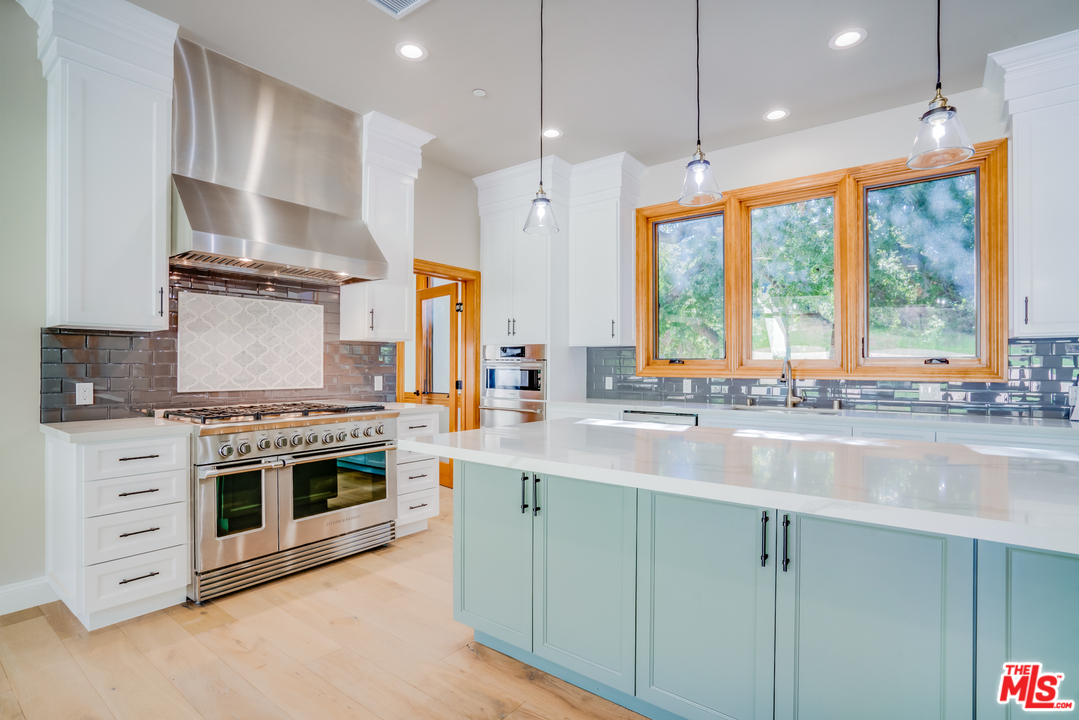 2563 Stokes Canyon Road Calabasas, CA 91302 - Photo 15 of 44 Gallery Image 15