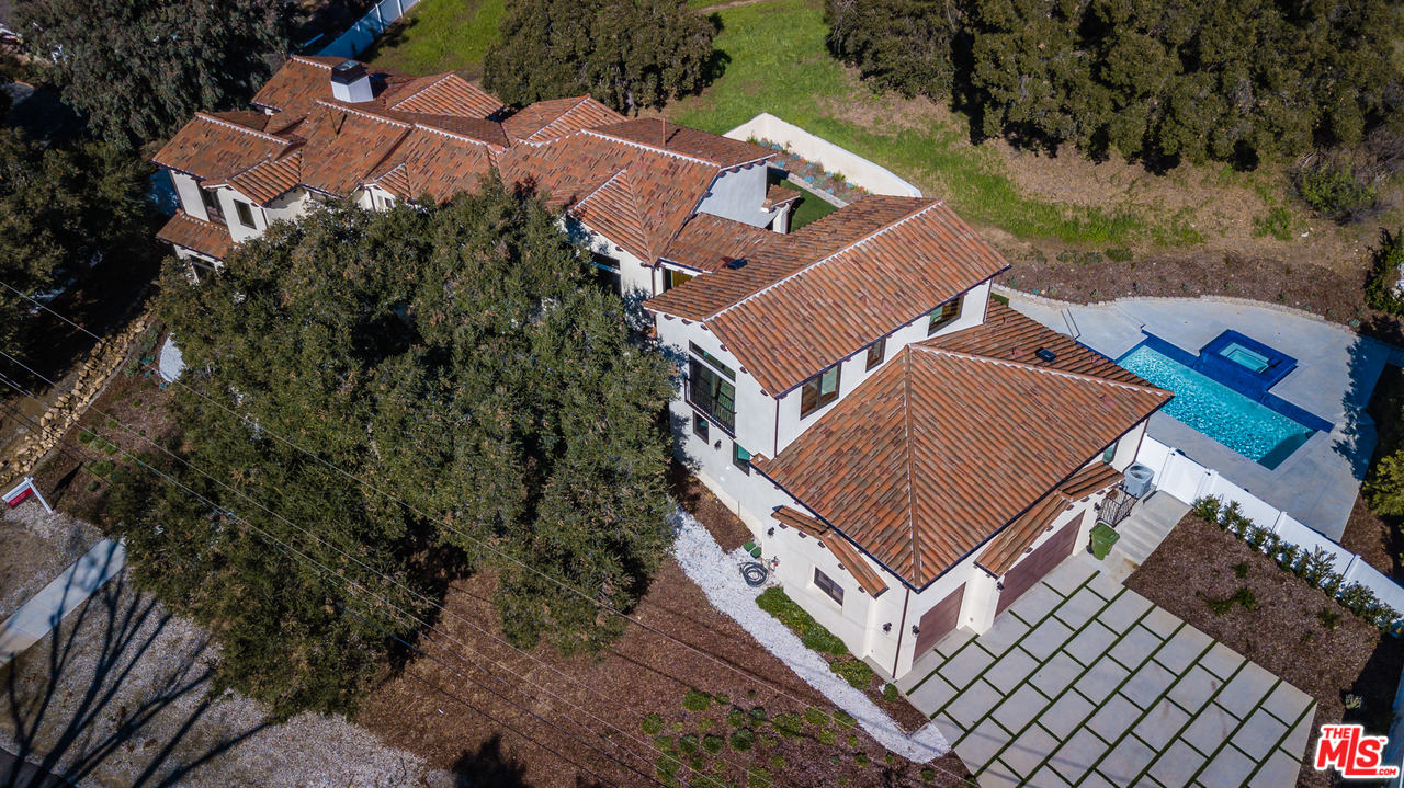 2563 Stokes Canyon Road Calabasas, CA 91302 - Photo 3 of 44 Gallery Image 3