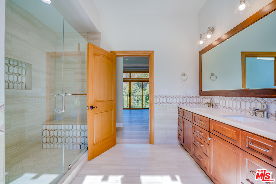 2563 Stokes Canyon Road Calabasas, CA 91302 - Photo 35 of 44 Gallery Image 35