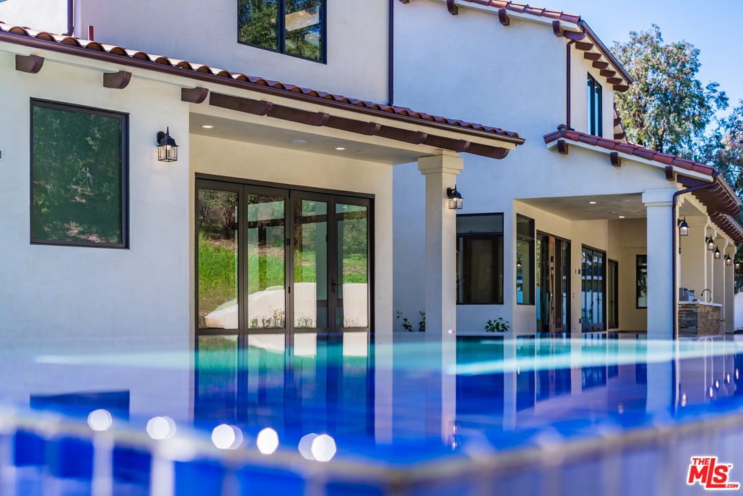 2563 Stokes Canyon Road Calabasas, CA 91302 - Photo 43 of 44 Gallery Image 43