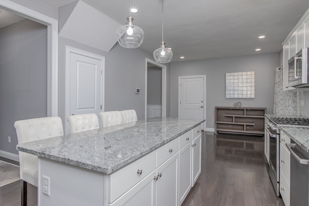 104 School House Road Groton, MA 01450 - Photo 7 of 36