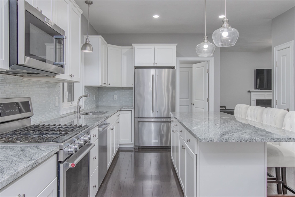 104 School House Road Groton, MA 01450 - Photo 8 of 36