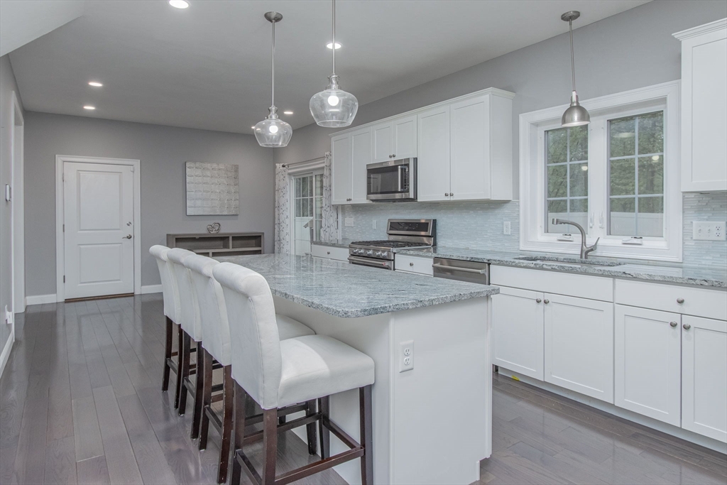 104 School House Road Groton, MA 01450 - Photo 9 of 36