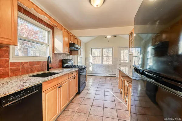 $495,000 | 180 Lakeside Trail, Ridge, NY 11961