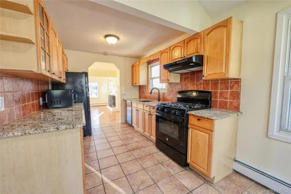 $495,000 | 180 Lakeside Trail, Ridge, NY 11961