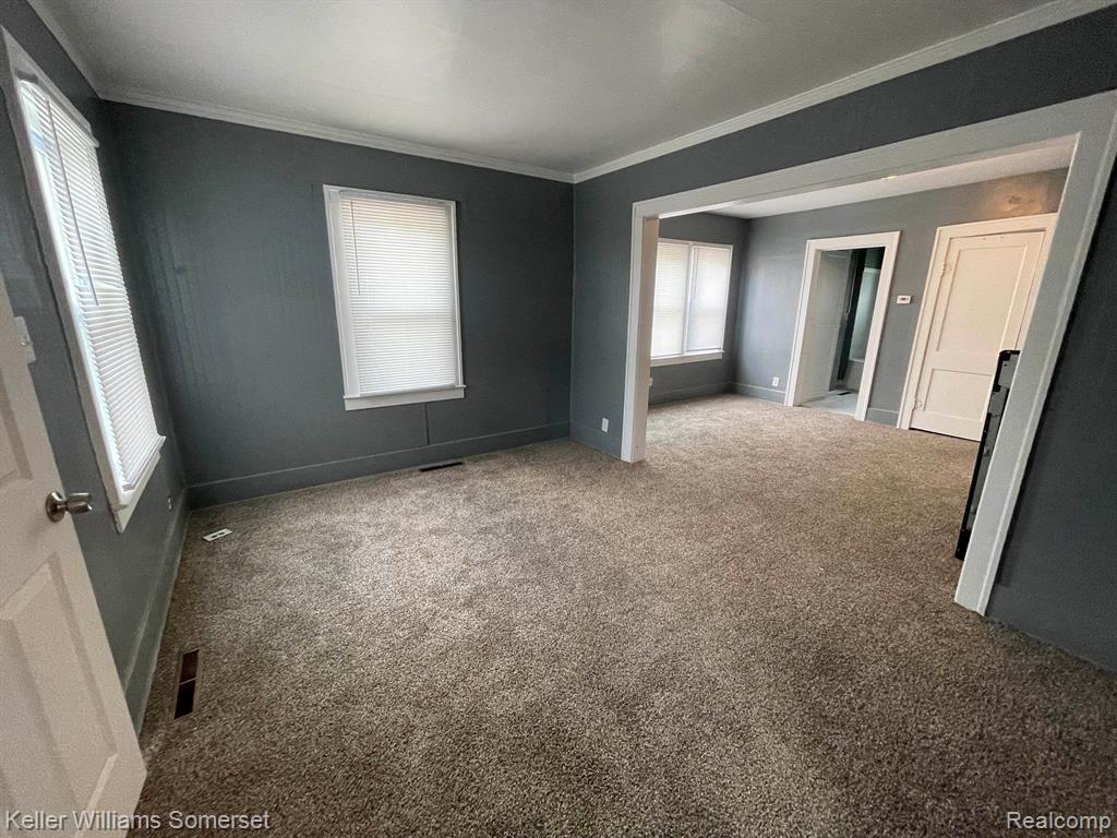 8246 Toepfer Road Warren, MI 48089 - Photo 2 of 17