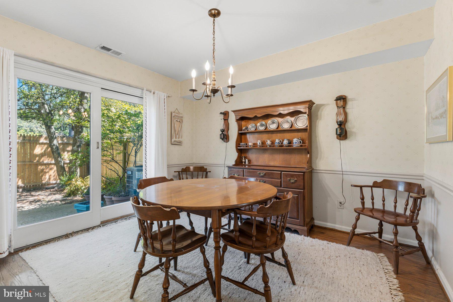 8220 Carrleigh Parkway, Unit 11 Springfield, VA 22152 - Photo 9 of 26