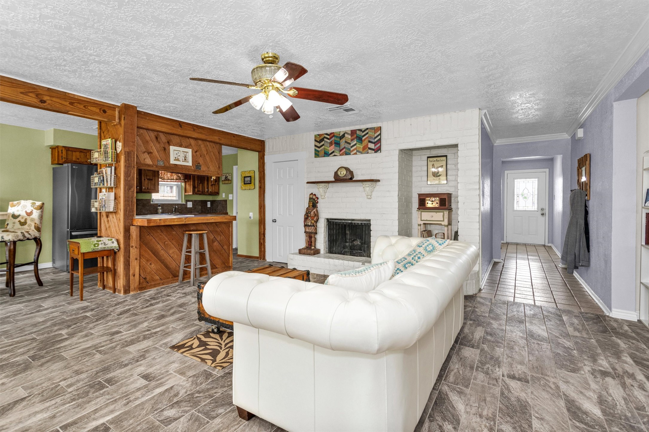 8422 Oakhaven Road La Porte, TX 77571 - Photo 13 of 46