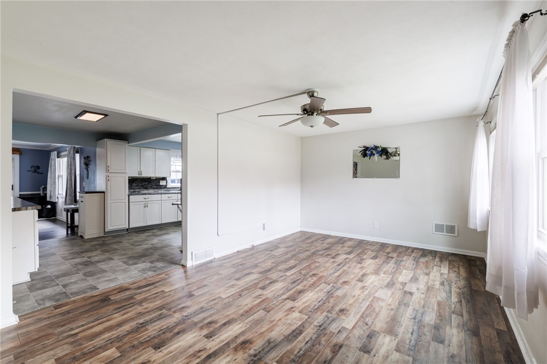 986 Gravel Road Webster, NY 14580 - Photo 15 of 36