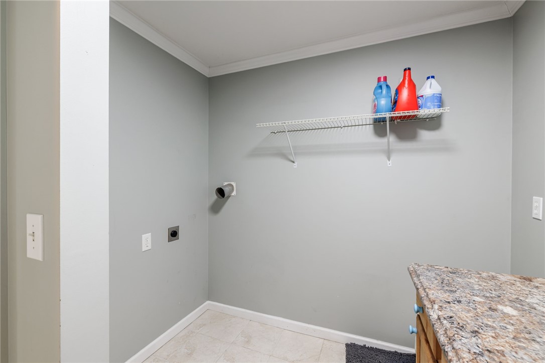 986 Gravel Road Webster, NY 14580 - Photo 21 of 36 1st floor laundry