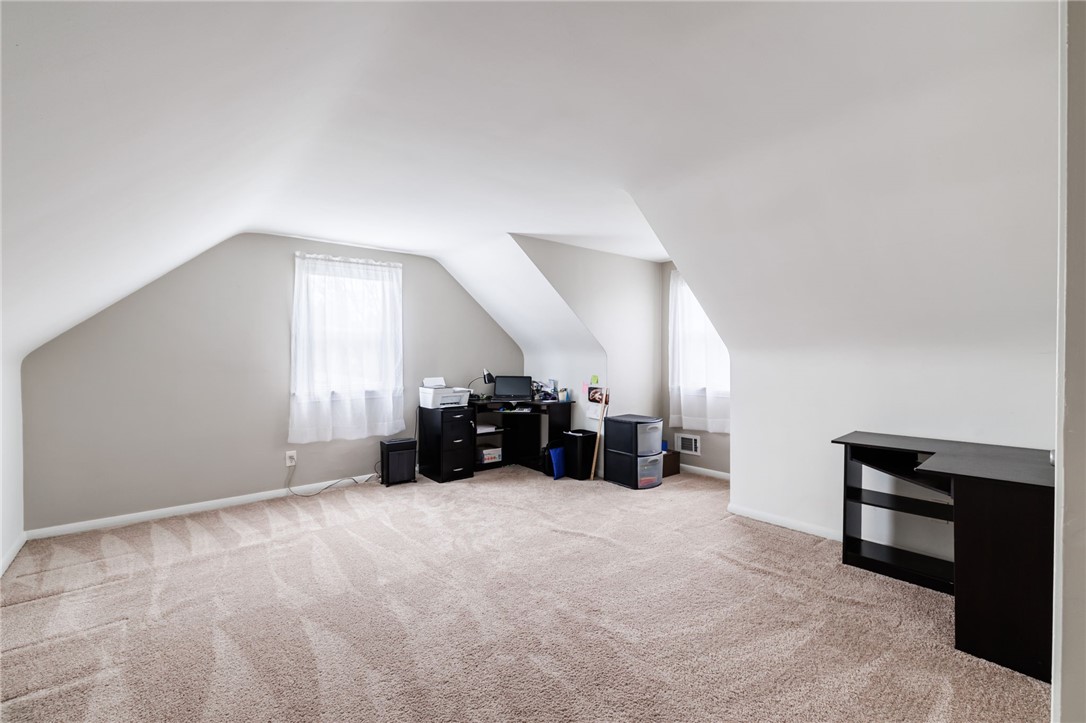 986 Gravel Road Webster, NY 14580 - Photo 26 of 36 Upstairs Bedroom