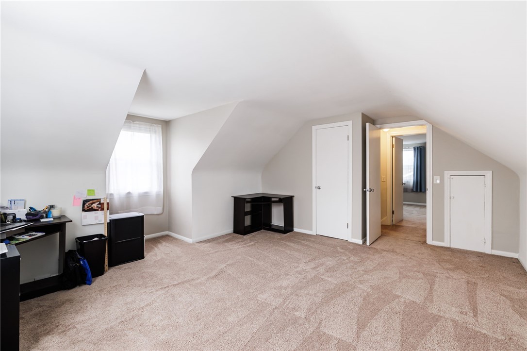 986 Gravel Road Webster, NY 14580 - Photo 27 of 36 Upstairs Bedroom