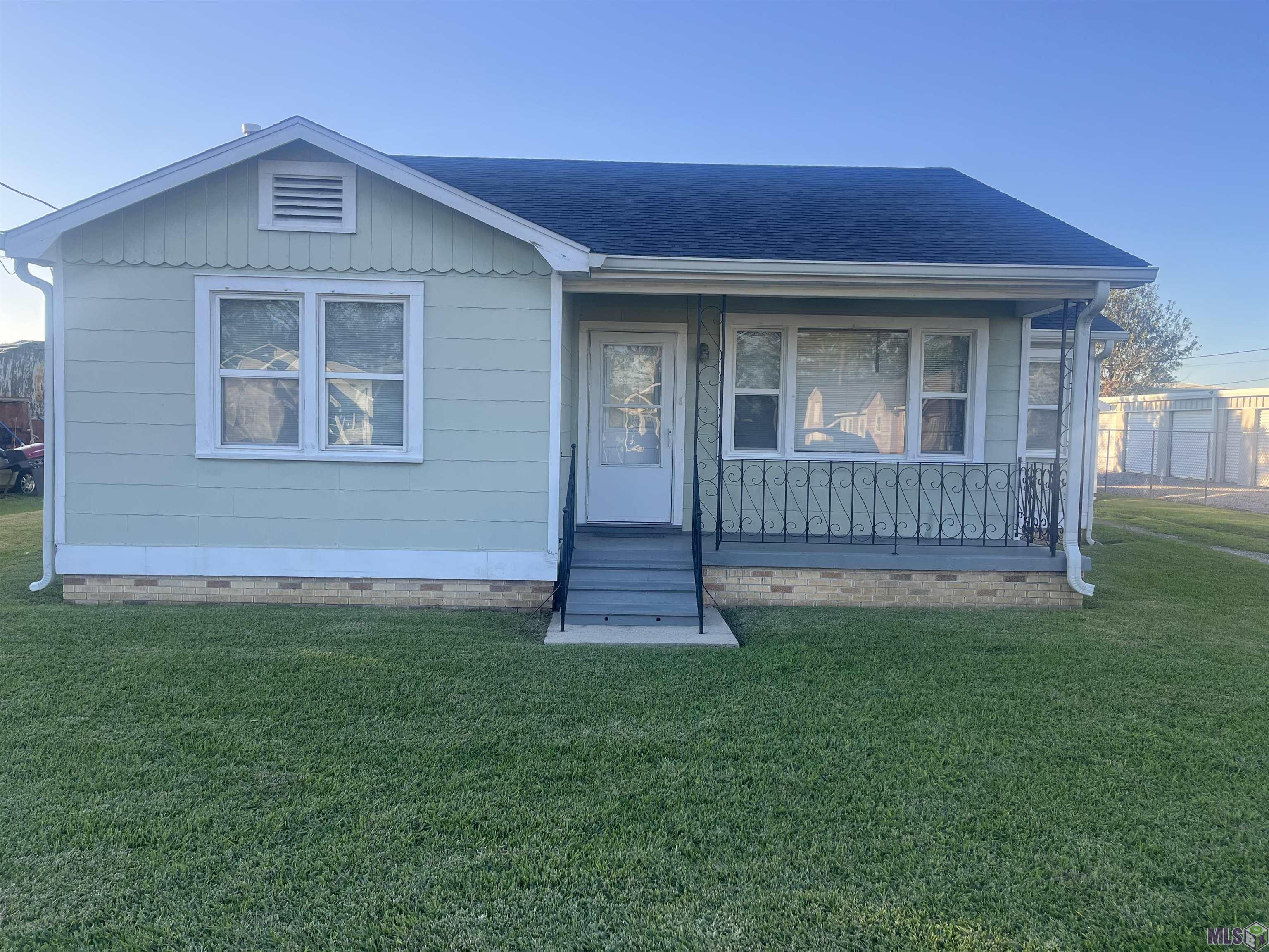 1938 Highway 182 Raceland, LA 70394 - Photo 1 of 18