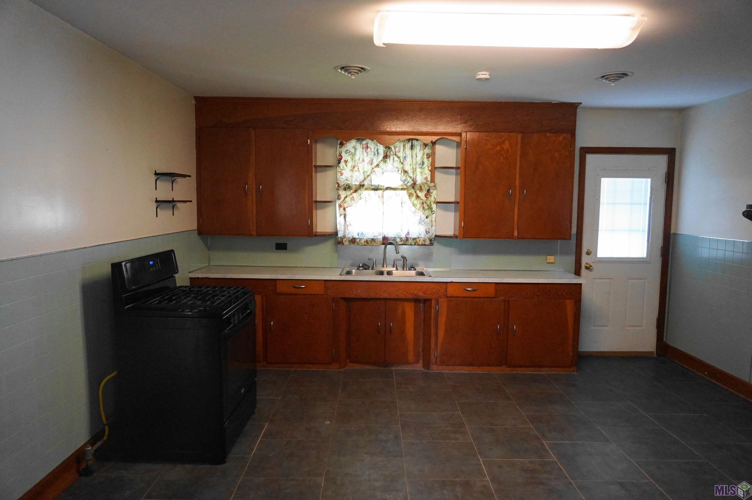 1938 Highway 182 Raceland, LA 70394 - Photo 5 of 18