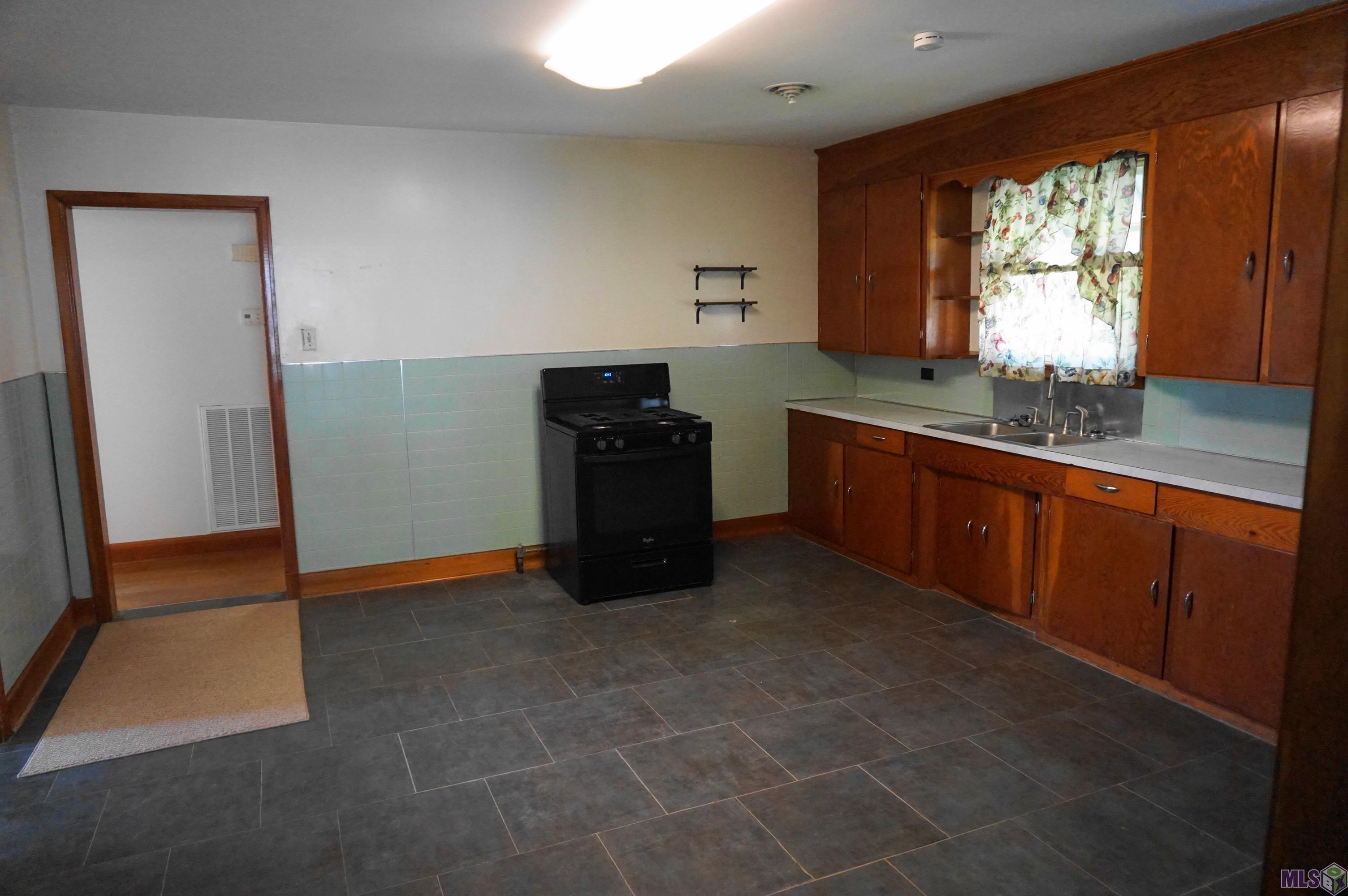 1938 Highway 182 Raceland, LA 70394 - Photo 6 of 18