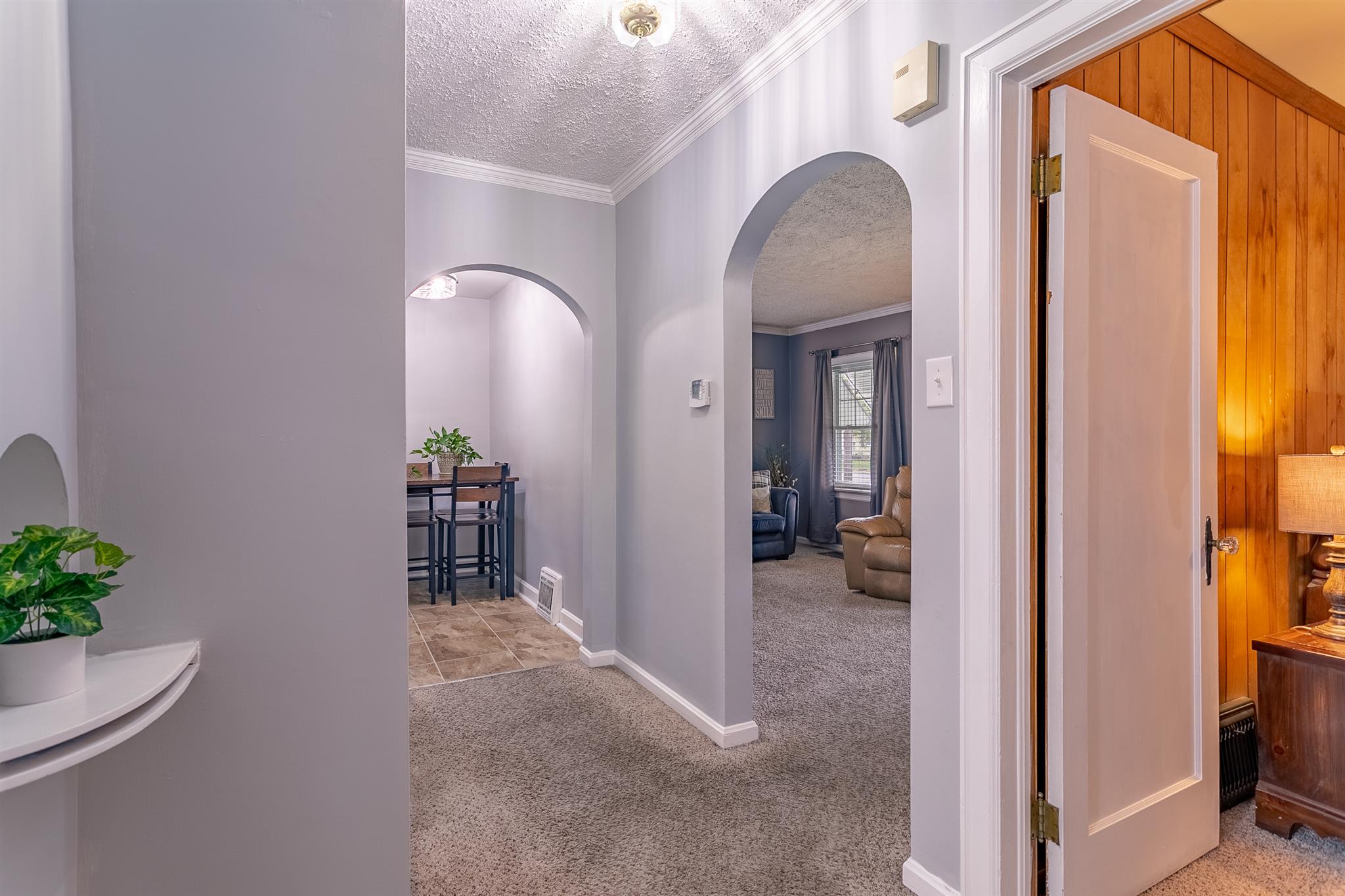 2719 Stringtown Road Evansville, IN 47711 - Photo 9 of 36 Gallery Image 9