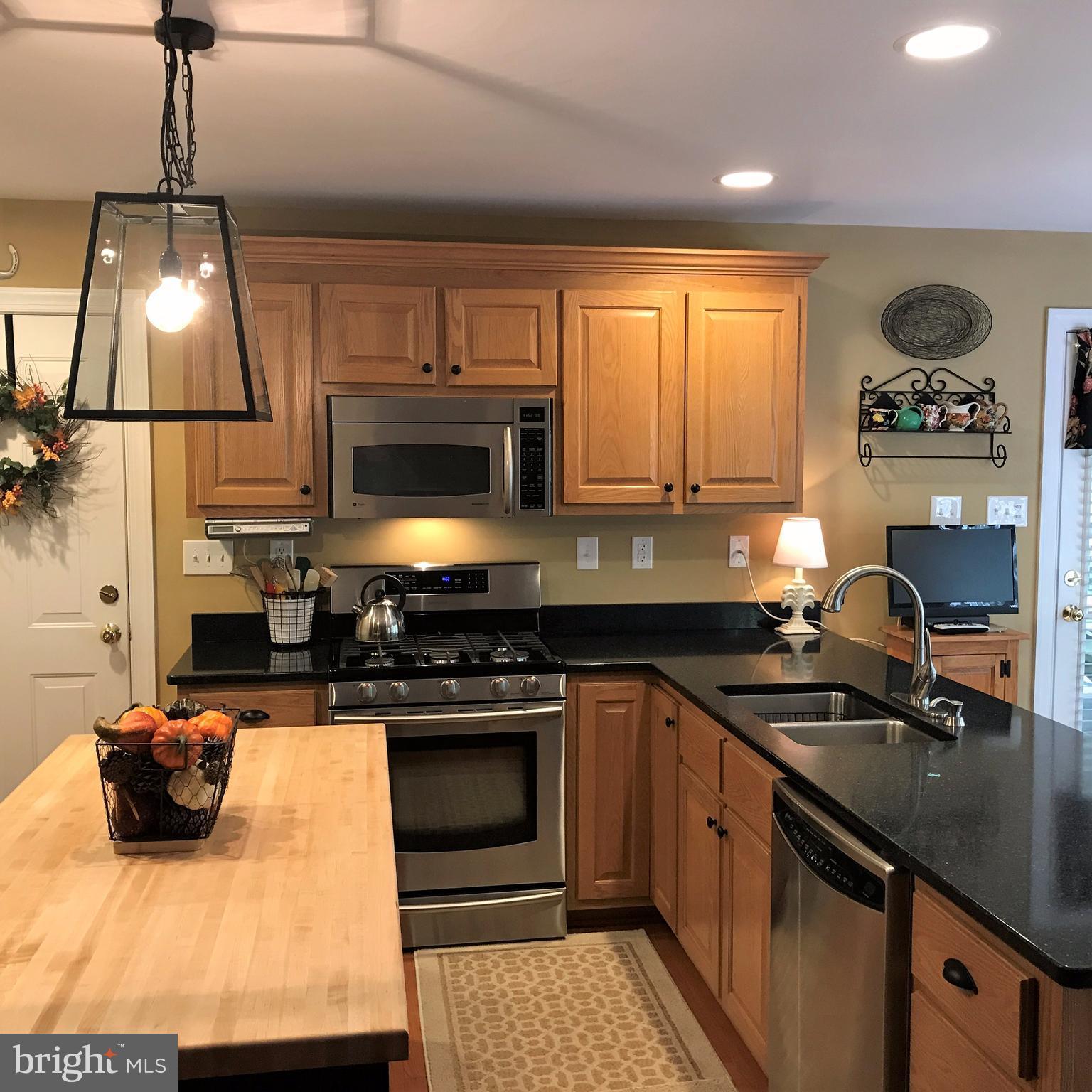 80 Elnor Road Bumpass, VA 23024 - Photo 10 of 25 Stylish and functional with stainless appliances