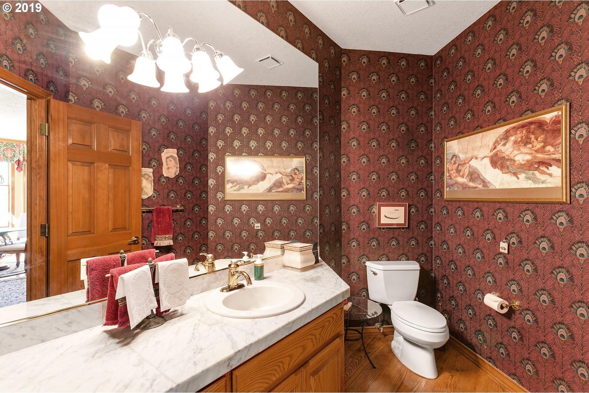 2510 Northwest Cascade Street Camas, WA 98607 - Photo 3 of 29 Bathroom