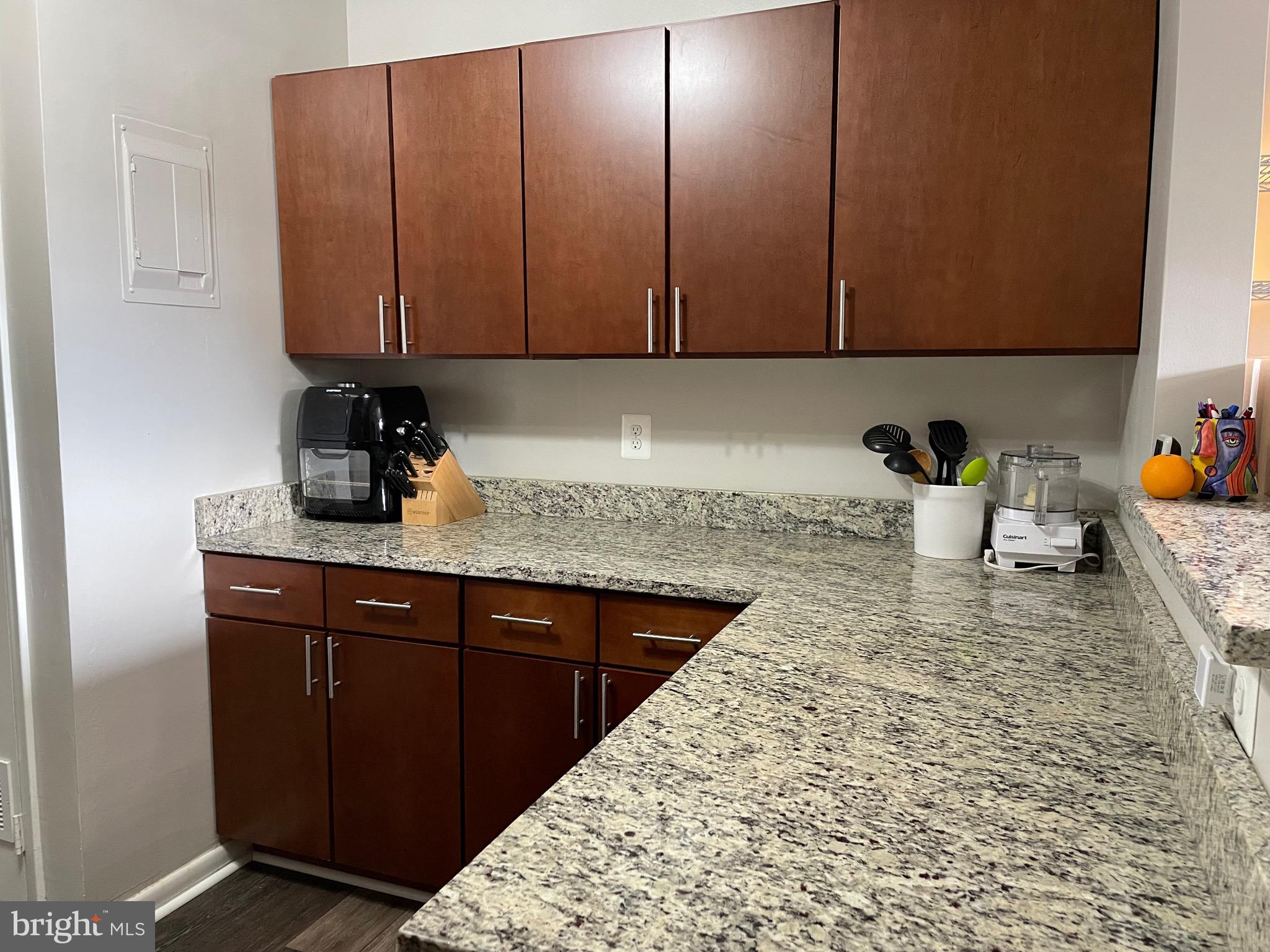 5 Hamill Road, Unit 5A Baltimore, MD 21210 - Photo 4 of 7