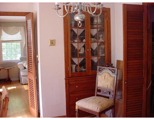 12 Butternut Road Westford, MA 01886 - Photo 5 of 30 Gallery Image 5