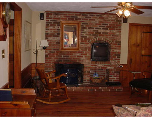 12 Butternut Road Westford, MA 01886 - Photo 8 of 30 Gallery Image 8