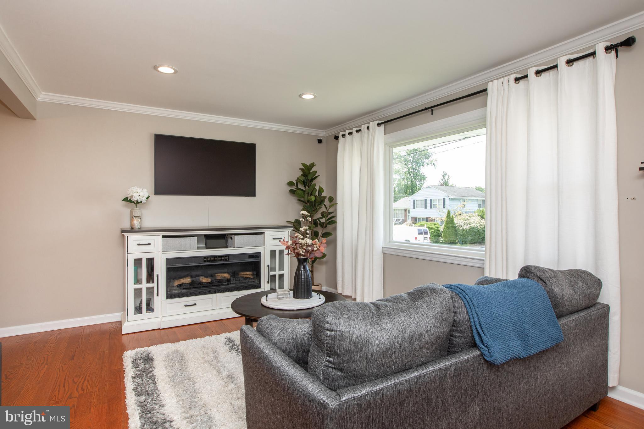 38 Valley View Road Hamilton, NJ 08620 - Photo 4 of 36