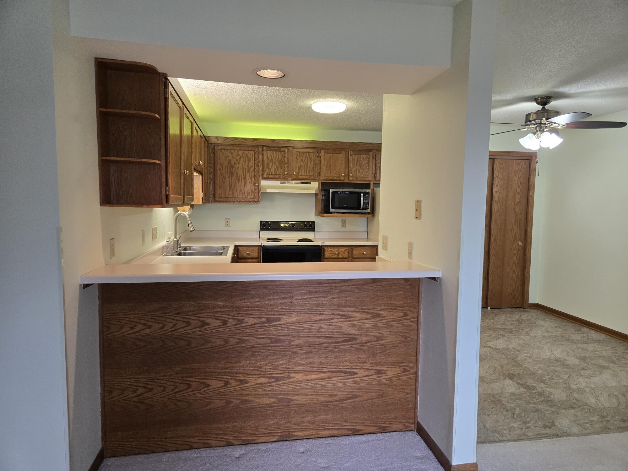 1661 Wisconsin Street, Unit 6 Sturtevant, WI 53177 - Photo 7 of 17 Snack bar