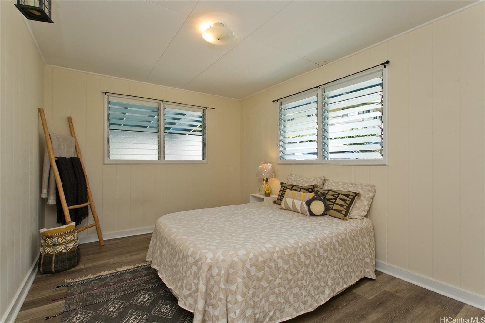 45-166 Lilipuna Road Kaneohe, HI 96744 - Photo 6 of 25 First bedroom with lots of airflow