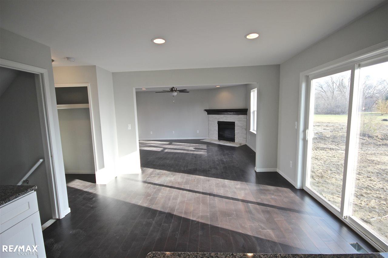 33452 Klein Road Fraser, MI 48026 - Photo 8 of 37 31351453-7.JPG
