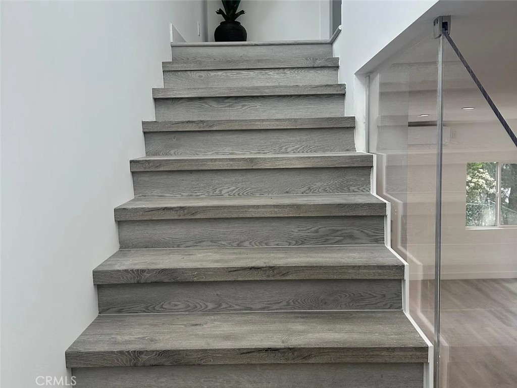 22823 Crespi Street Woodland Hills, CA 91364 - Photo 7 of 15