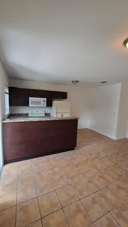 $1,600 | 16131 Northeast 19th Place, Unit 3, North Miami Beach, FL 33162