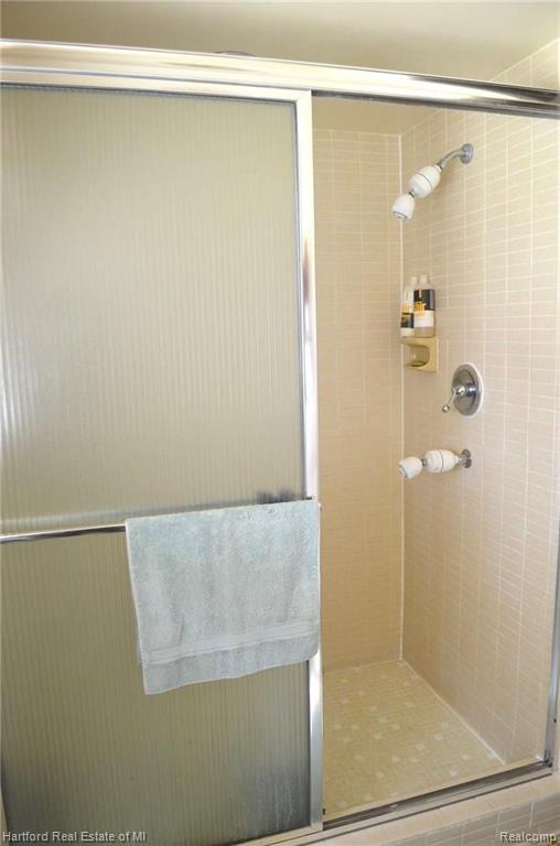 30098 Richmond Road Farmington Hills, MI 48334 - Photo 35 of 61
