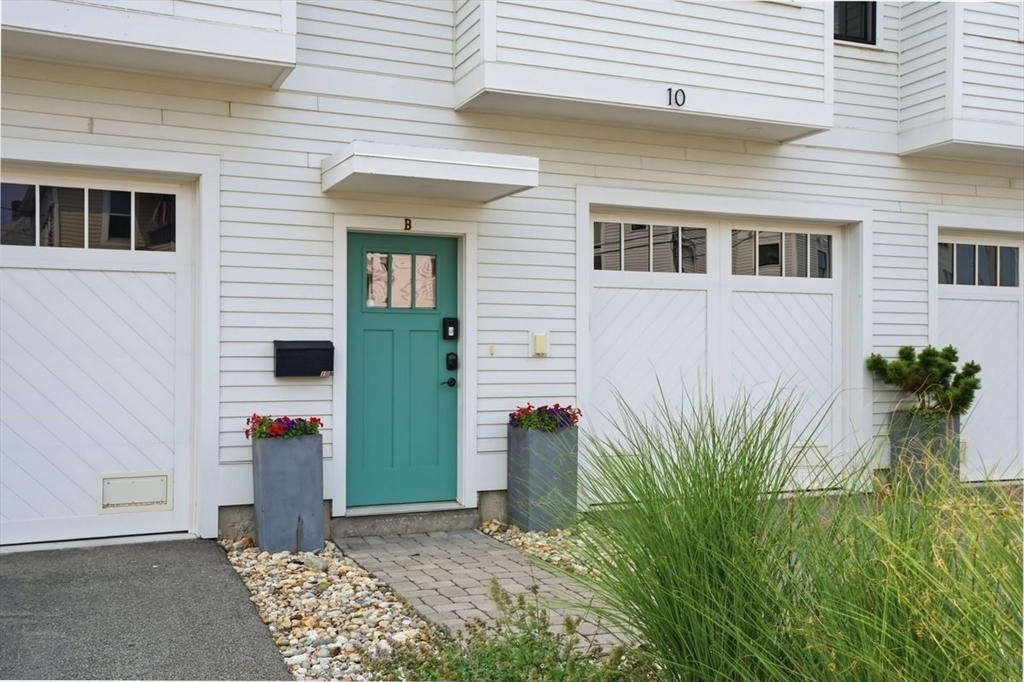 10 B Berkley Road, Unit 10B Hull, MA 02045 - Photo 1 of 20
