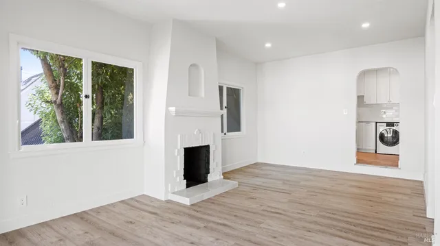 $4,555 | 833 Bridgeway, Unit 5, Sausalito, CA 94965