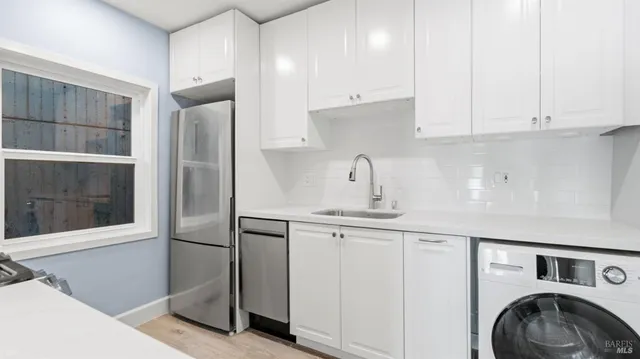 $4,555 | 833 Bridgeway, Unit 5, Sausalito, CA 94965