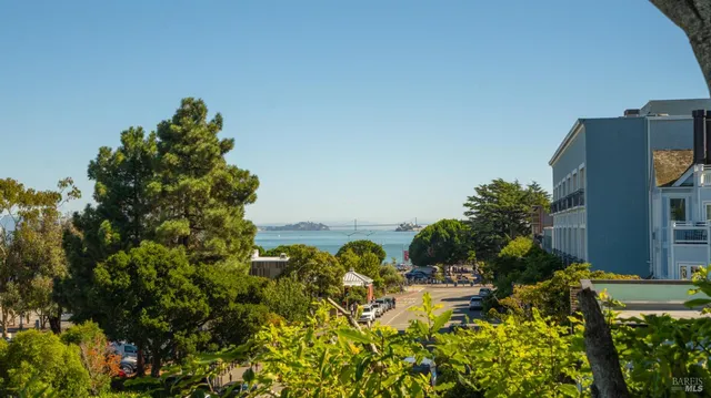 $4,555 | 833 Bridgeway, Unit 5, Sausalito, CA 94965