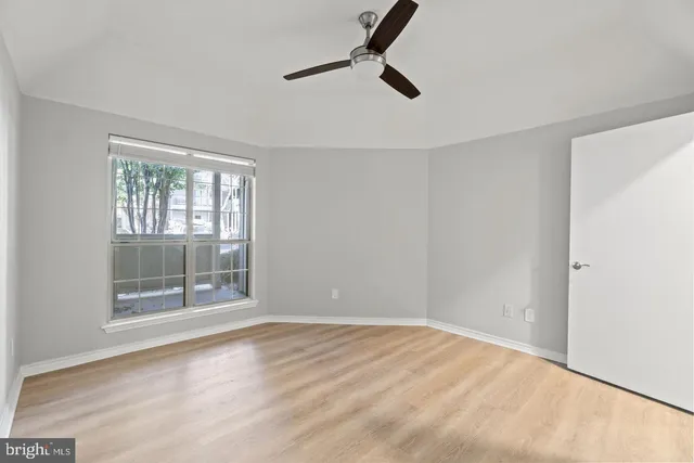 $2,100 | 3909 Penderview Drive, Unit 1904, Fairfax, VA 22033