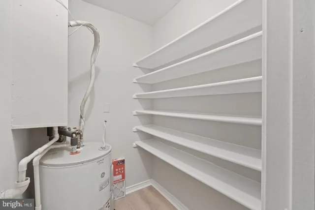 $2,100 | 3909 Penderview Drive, Unit 1904, Fairfax, VA 22033