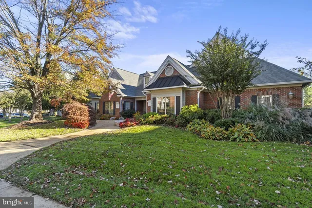 $2,100 | 3909 Penderview Drive, Unit 1904, Fairfax, VA 22033