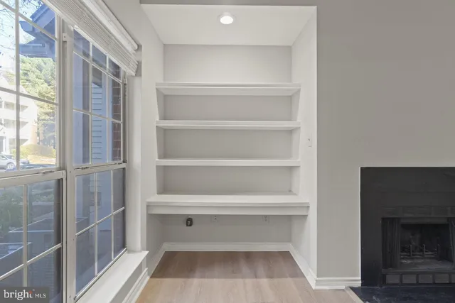 $2,100 | 3909 Penderview Drive, Unit 1904, Fairfax, VA 22033