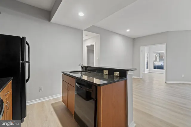 $2,100 | 3909 Penderview Drive, Unit 1904, Fairfax, VA 22033