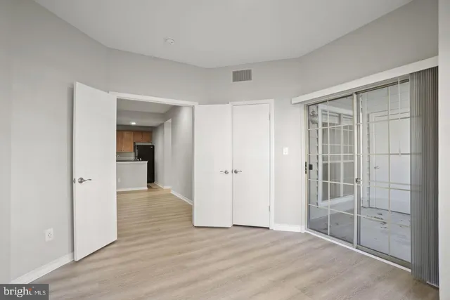 $2,100 | 3909 Penderview Drive, Unit 1904, Fairfax, VA 22033